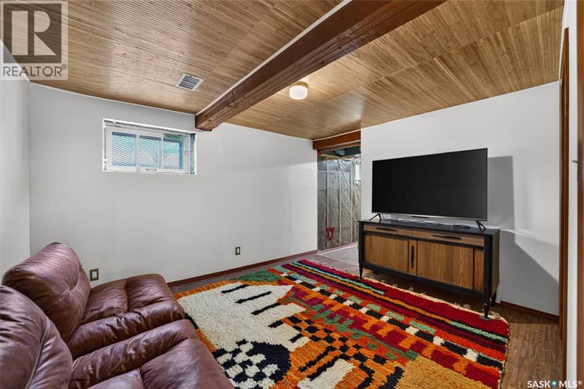 345 McIntyre Street — photo 19 of 37