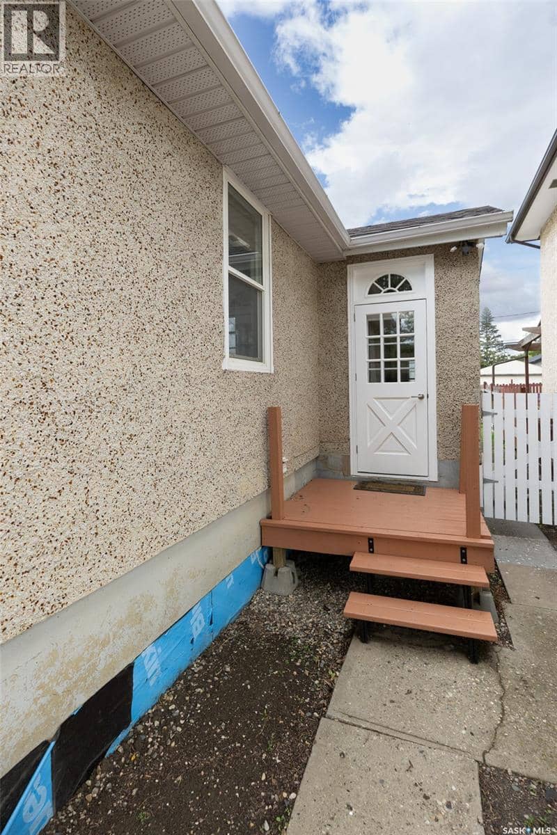 345 McIntyre Street — photo 35 of 37
