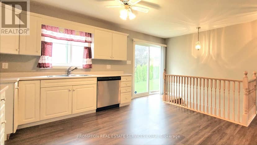 7410 Trinity Court — photo 15 of 32
