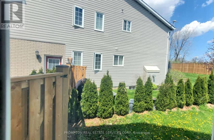 7410 Trinity Court — photo 5 of 32