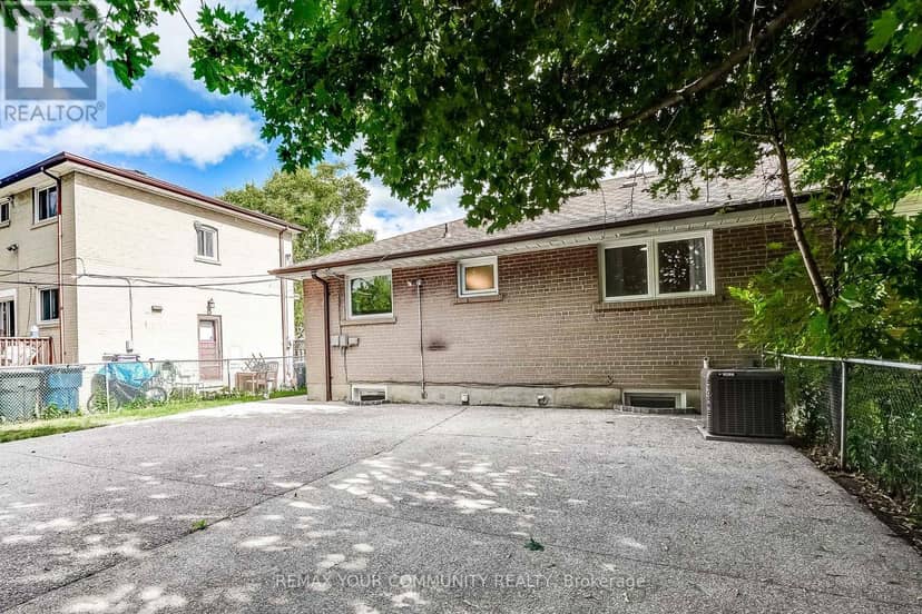 53 Glory Crescent — photo 27 of 32