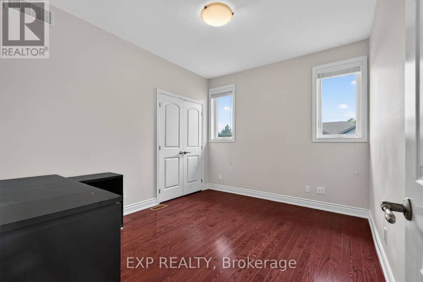 28 Singleton Street — photo 14 of 40