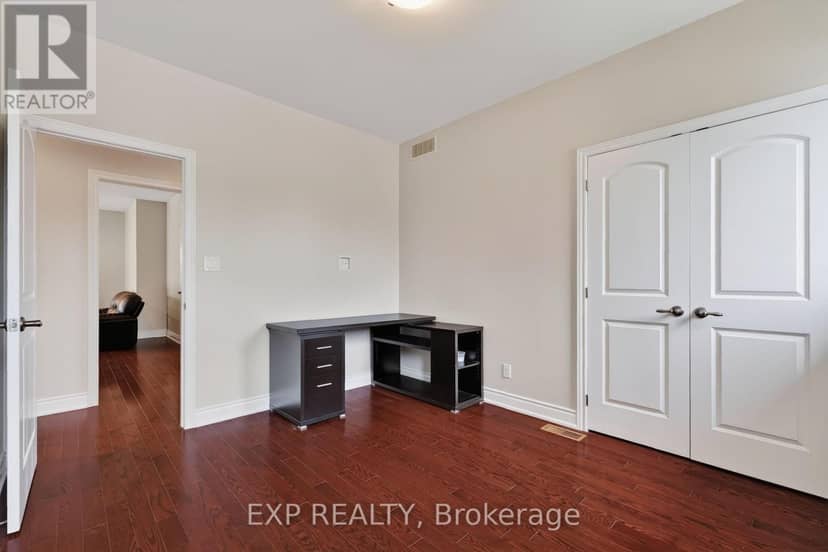 28 Singleton Street — photo 15 of 40