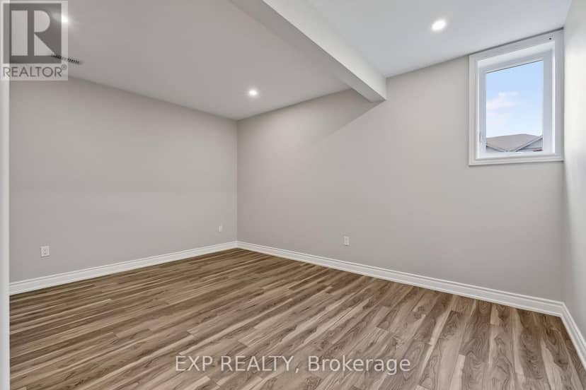 28 Singleton Street — photo 33 of 40