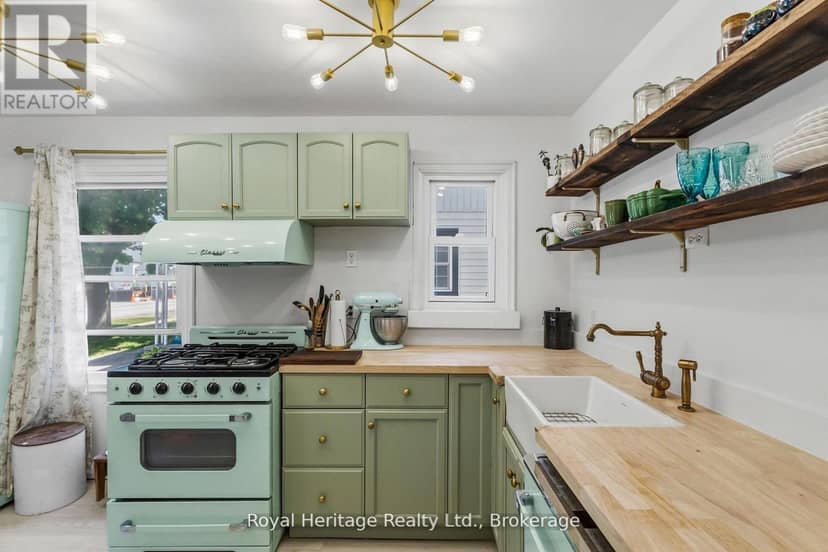 31 Caroline Street — photo 12 of 35
