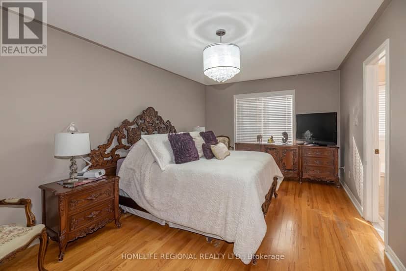 40 Arnold Crescent — photo 13 of 24
