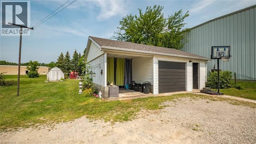 509 Queensway W — photo 31 of 40