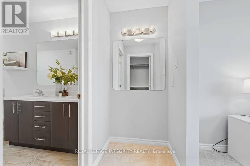 1014 Ottenbrite Crescent — photo 36 of 40