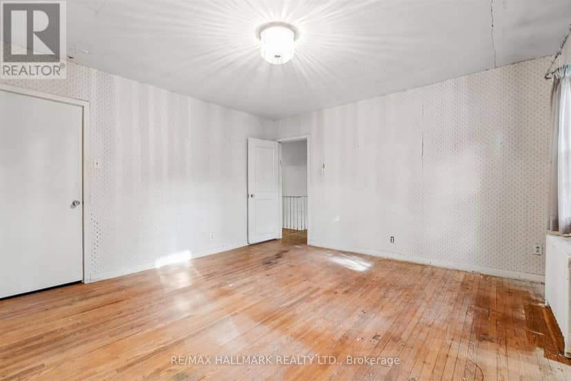 171 Old Yonge Street — photo 22 of 27