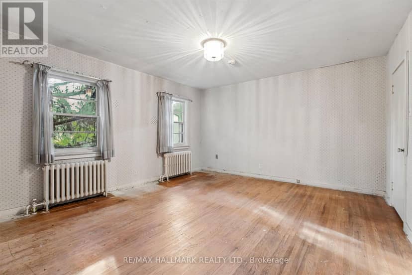 171 Old Yonge Street — photo 21 of 27