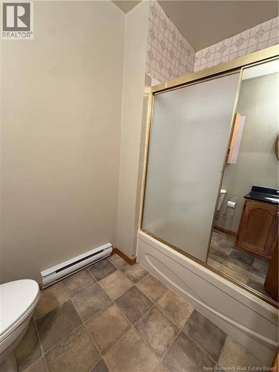 33 Halcomb Road — photo 9 of 19