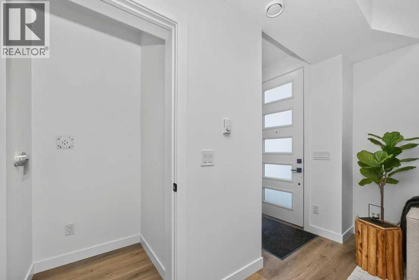810, 200 Belvedere Boulevard SE, Calgary, photo 5