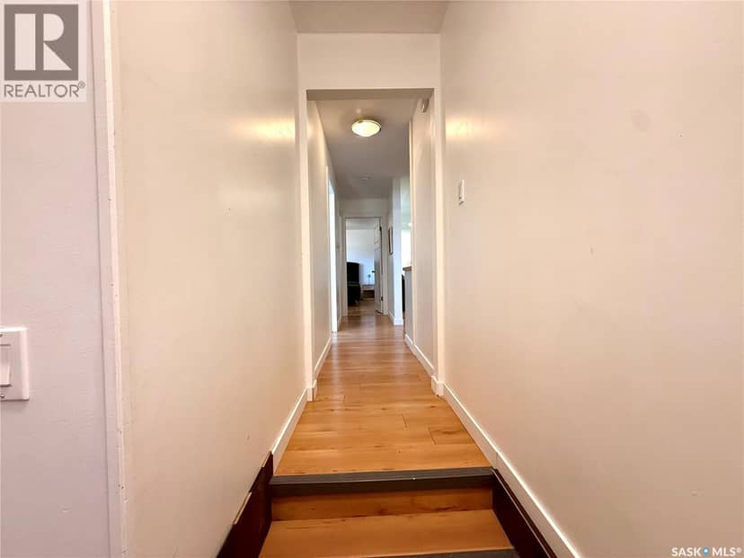 265 5th AVENUE W — photo 14 of 40