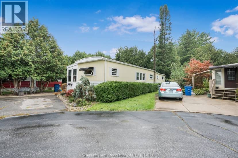 22220 Charing Cross ROAD Unit# 8, Chatham, photo 2