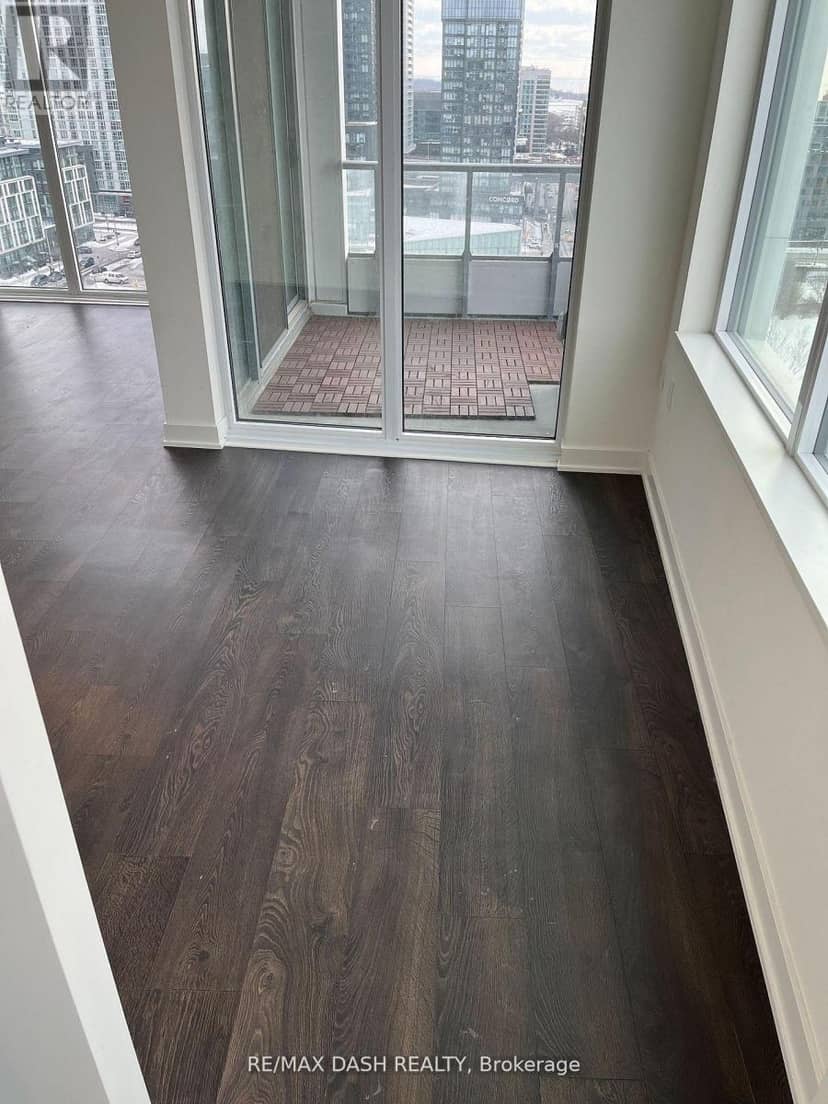 806W - 27 Bathurst Street — photo 17 of 23