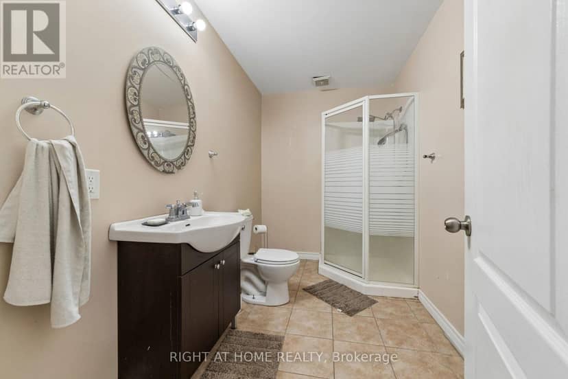 13 Weston Crescent — photo 23 of 40