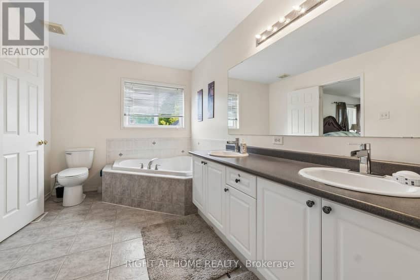 13 Weston Crescent — photo 25 of 40