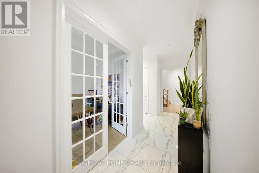 18 Casavant Court, Vaughan, photo 3