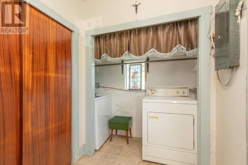 4596 Highway 1 — photo 7 of 29
