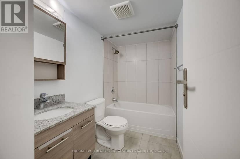 114 - 338 Albert Street — photo 15 of 22