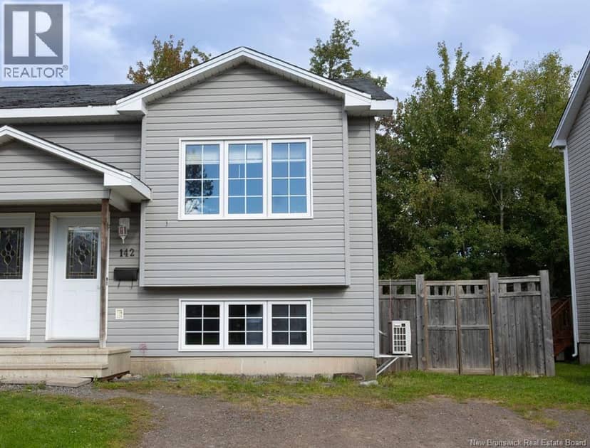 142 Jordan Crescent — photo 2 of 25