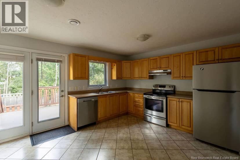 142 Jordan Crescent — photo 7 of 25