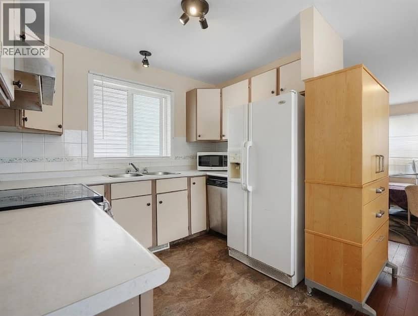 2714 74 Avenue SE, Calgary, photo 5
