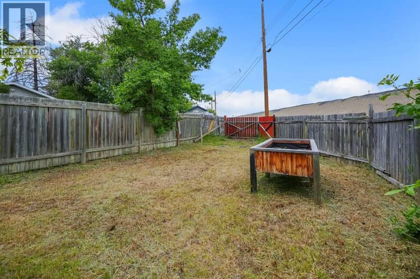 2714 74 Avenue SE — photo 16 of 25