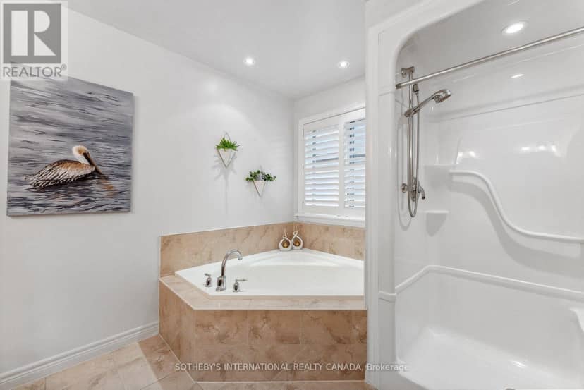 33 South Harbour Drive — photo 32 of 40