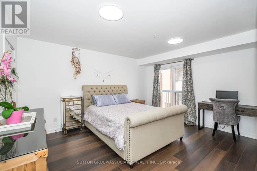 PH7 - 539 Jarvis Street — photo 19 of 40
