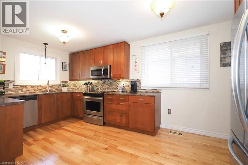 59 BAKERSFIELD Drive — photo 9 of 36