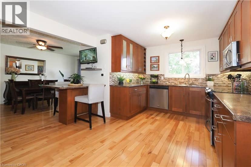 59 BAKERSFIELD Drive — photo 11 of 36