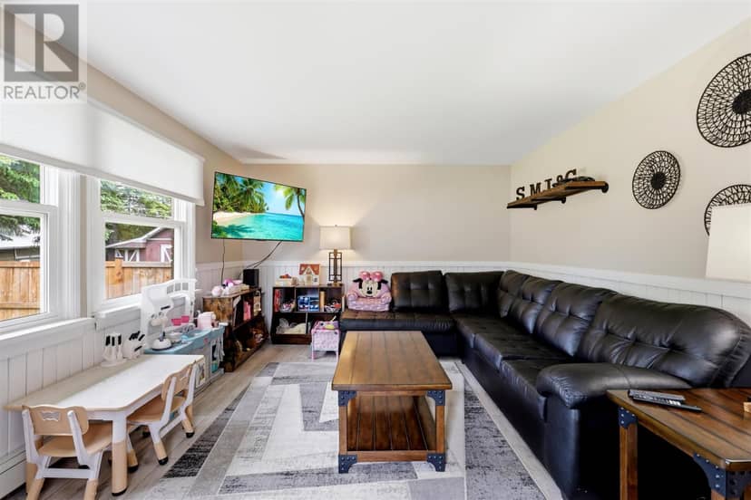 309 Whitney AVE — photo 15 of 40
