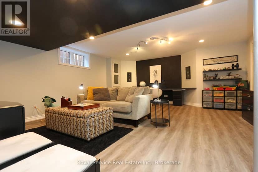 88 Simpson Avenue — photo 38 of 40