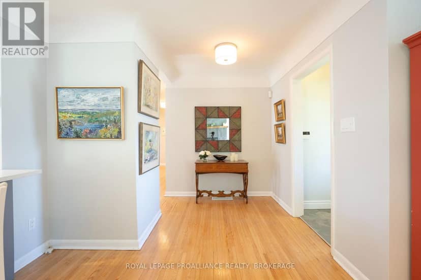 302 Arrowhead Place, Kingston, photo 5