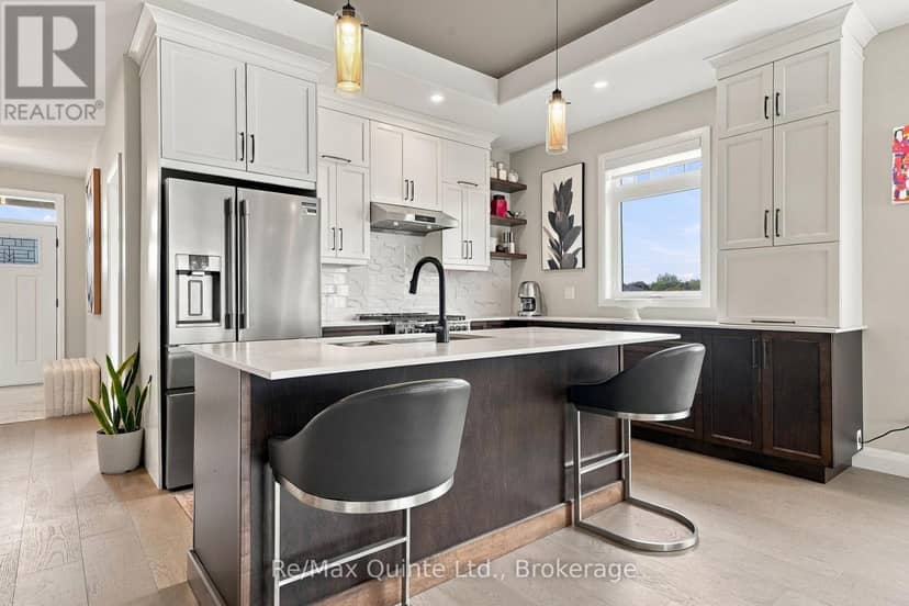 61 Hastings Park Drive — photo 13 of 40