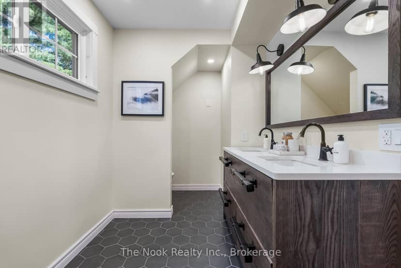 4200 Rice Lake Drive S — photo 38 of 40