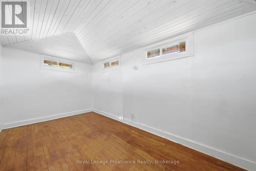 82 Marmora Street — photo 39 of 40