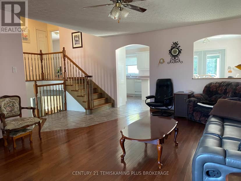 430 Main Street — photo 18 of 40