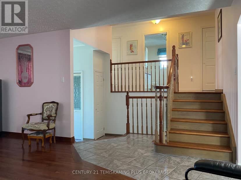 430 Main Street — photo 19 of 40