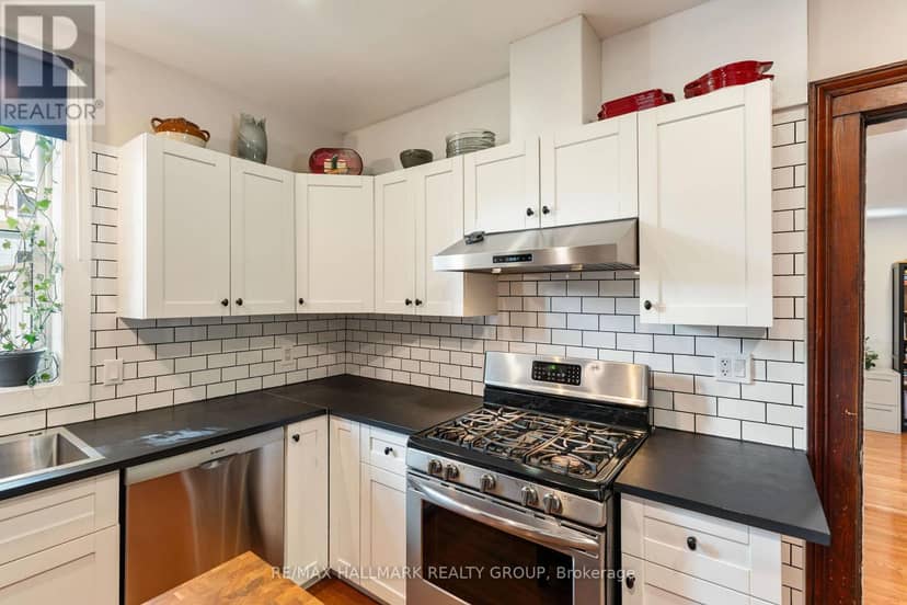 404 Henry Street W — photo 20 of 40