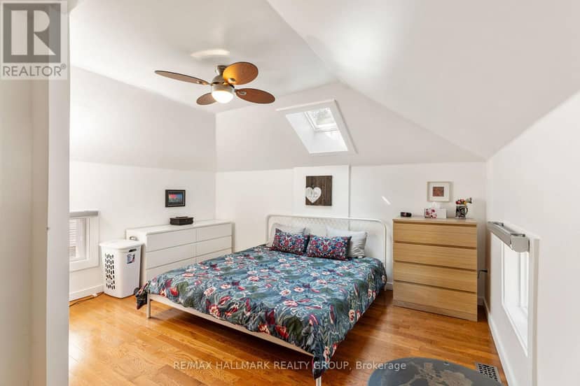 404 Henry Street W — photo 31 of 40