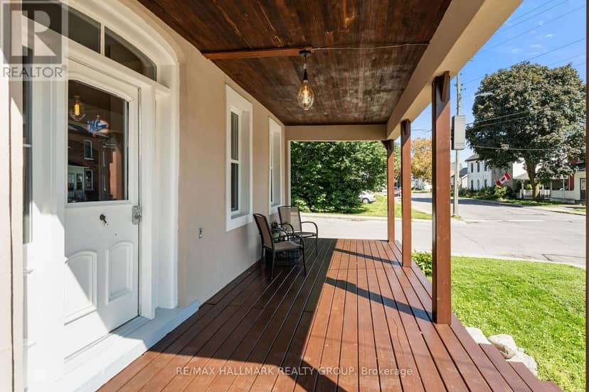 404 Henry Street W, Prescott, photo 4