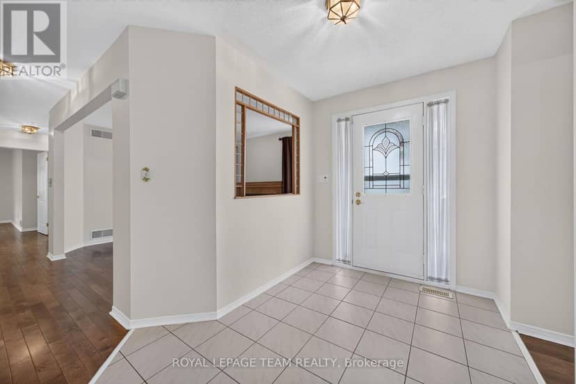 35 Billingham Crescent — photo 14 of 40
