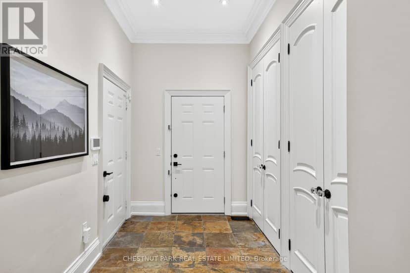 179 Yonge Boulevard — photo 20 of 40