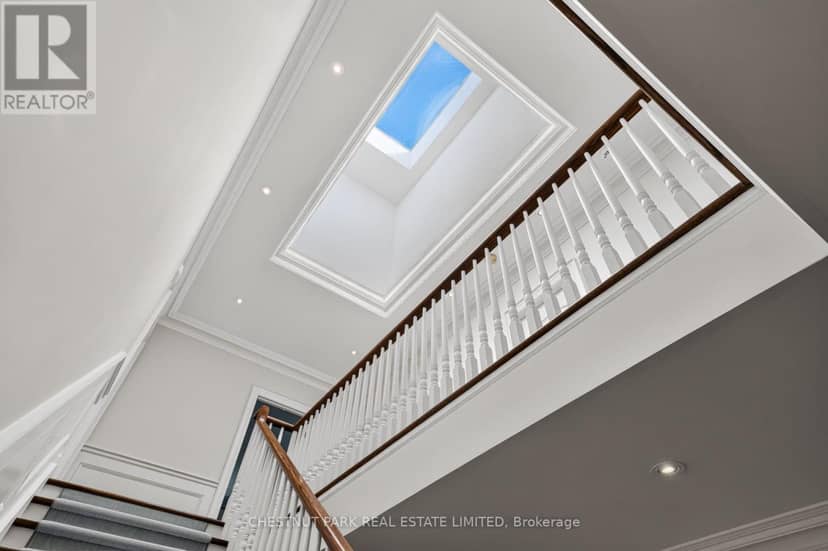 179 Yonge Boulevard — photo 21 of 40