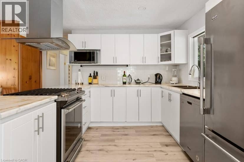 2592 LAKESHORE Road — photo 14 of 40
