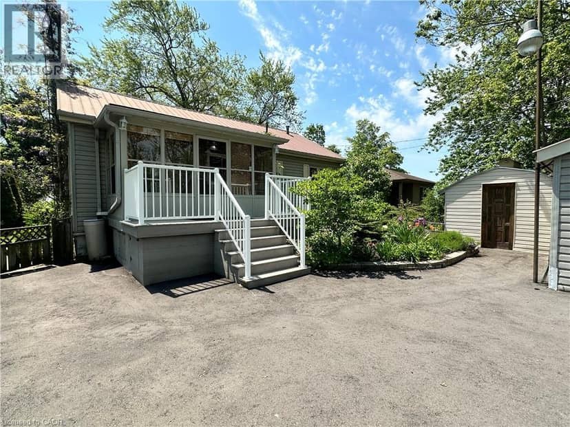 2592 LAKESHORE Road — photo 3 of 40