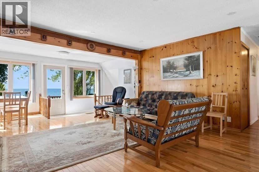 2592 LAKESHORE Road — photo 17 of 40