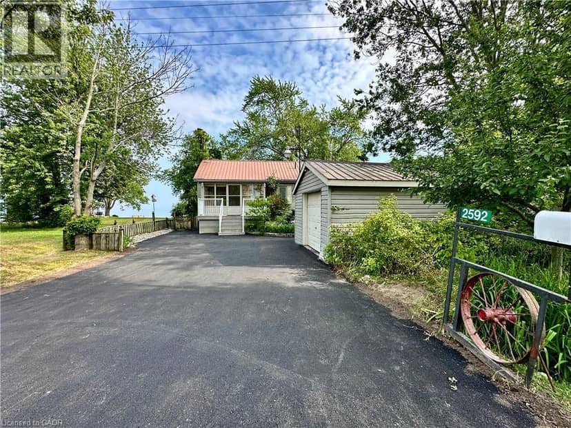 2592 LAKESHORE Road — photo 4 of 40